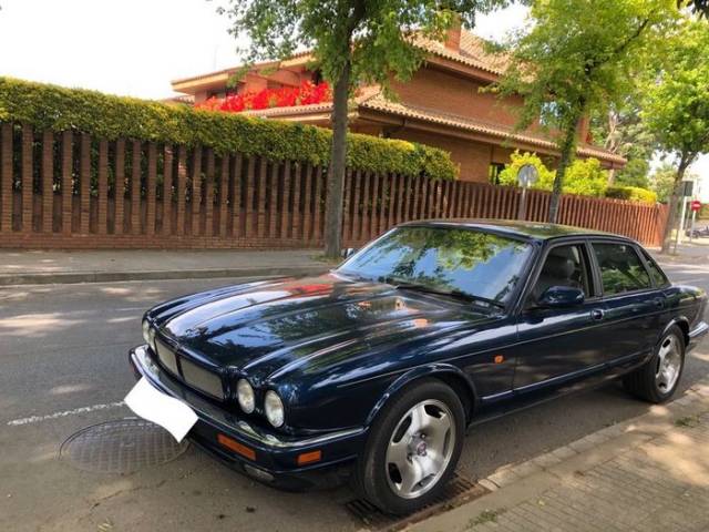 Bild 1/9 von Jaguar XJR 4.0 Supercharged (1995)