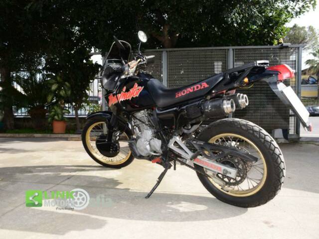 Image 1/10 of Honda DUMMY (1988)