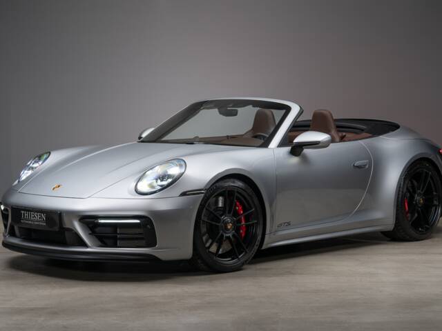 Porsche 911 Carrera 4 GTS