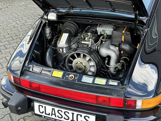 Porsche 911 Carrera 3.2