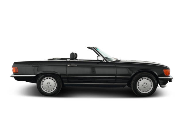 Mercedes-Benz 560 SL