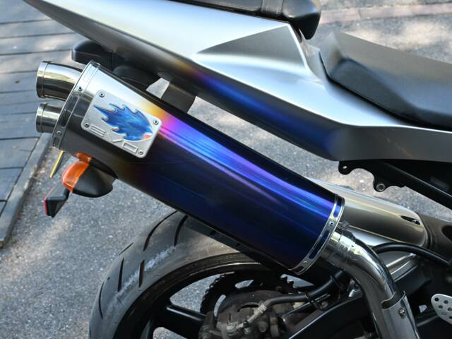 Yamaha YZF-R1