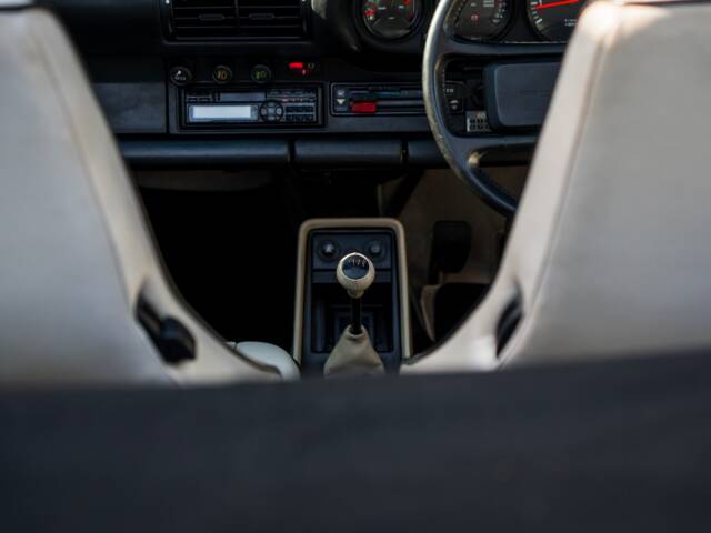 Porsche 911 Carrera 3.2 "#250.000 911"