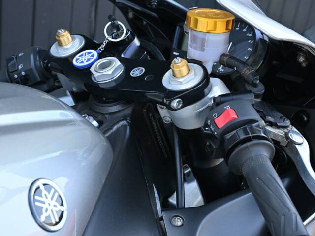 Yamaha YZF-R1