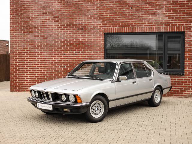 BMW 745i