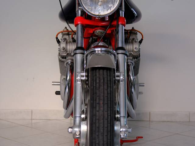 MV Agusta 750 Sport