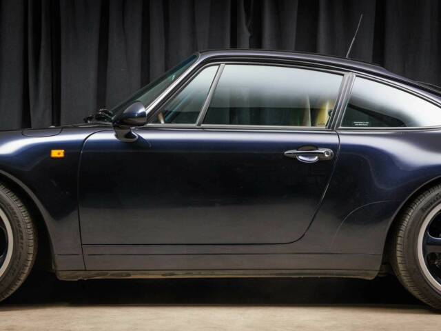 Porsche 911 Carrera