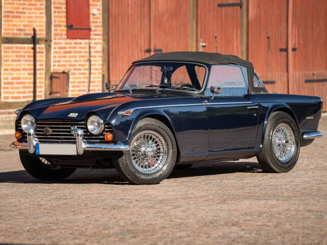 Triumph TR 250