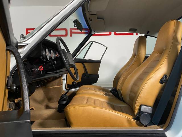 Porsche 911 2.7