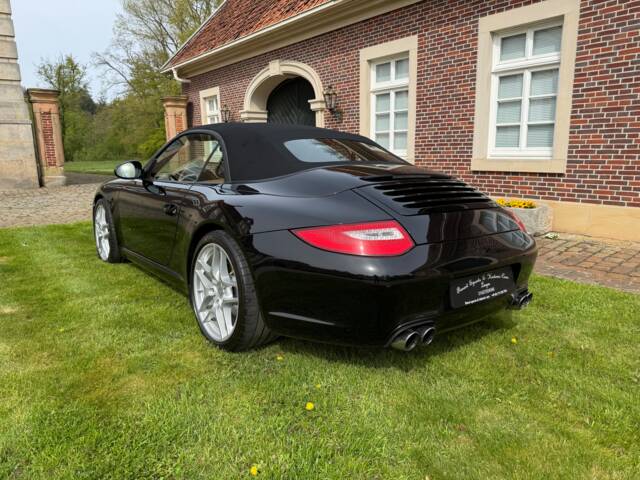 Porsche 911 Carrera