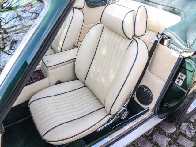 Aston Martin V8 EFi Volante