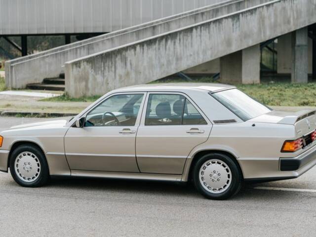 Mercedes-Benz 190 E 2.3-16