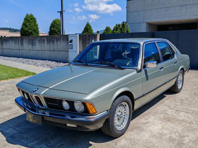 Immagine 1/50 di BMW 745i (1982)