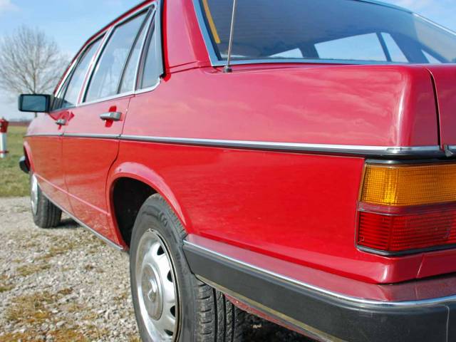 Audi 100