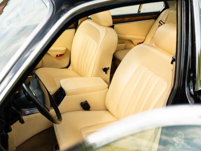 Daimler Double Six