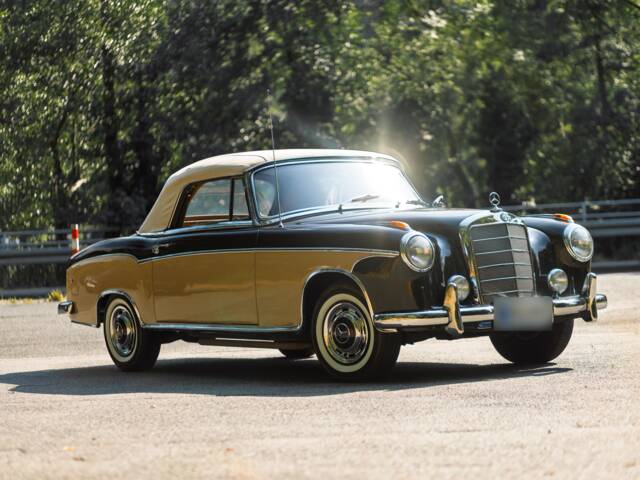 Mercedes-Benz 220 S Cabriolet