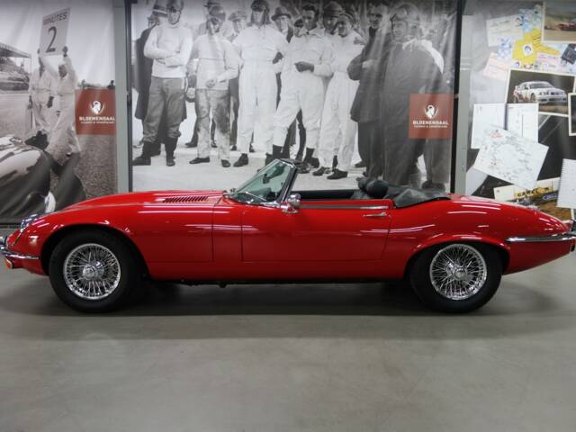 Jaguar E-Type V12