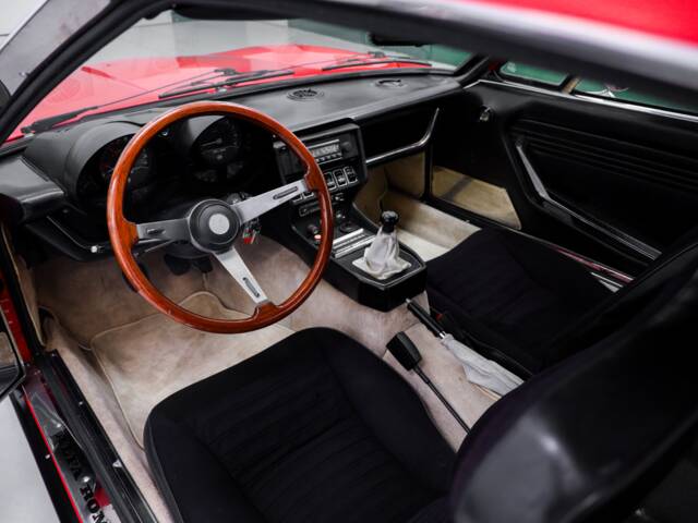 Alfa Romeo Montreal
