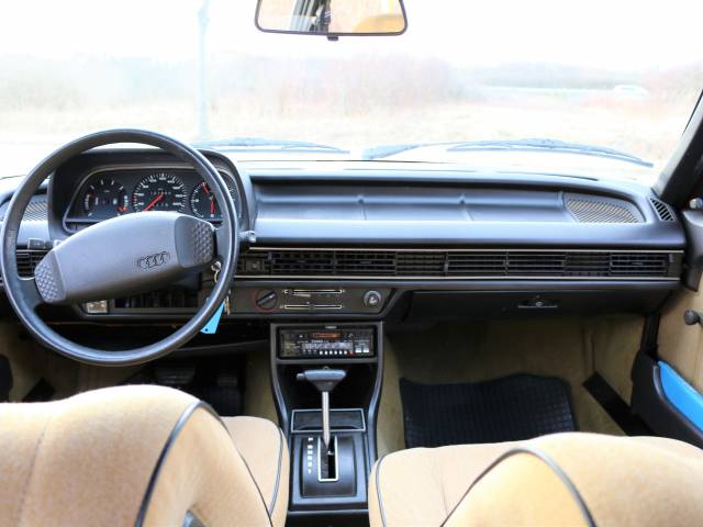 Audi 100