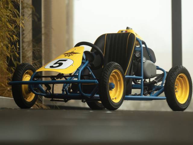 Rumi Dogi Go-Kart