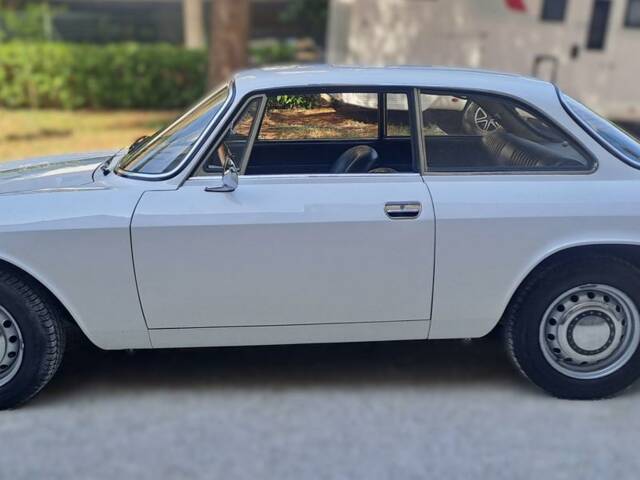 Alfa Romeo Giulia GT 1300 Junior