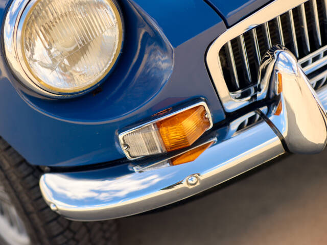 MG MGC GT
