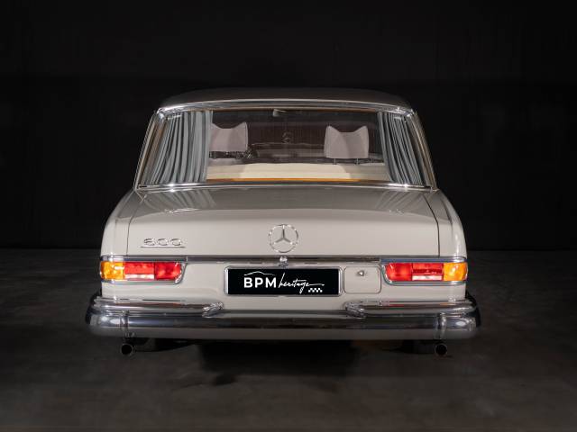Mercedes-Benz 600