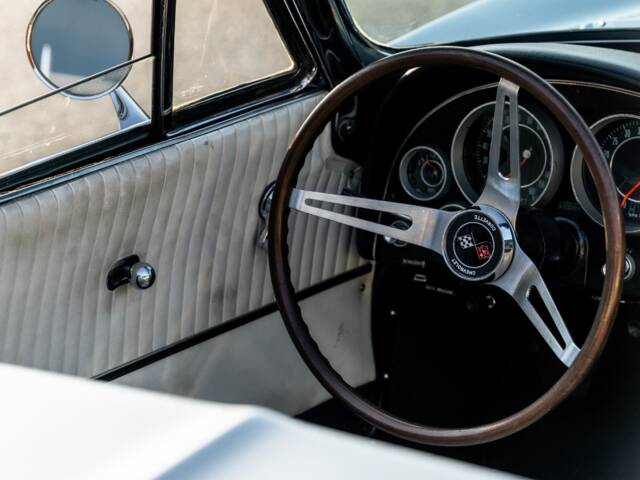 Chevrolet Corvette Sting Ray Convertible