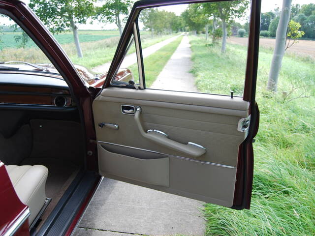 Mercedes-Benz 280 SE