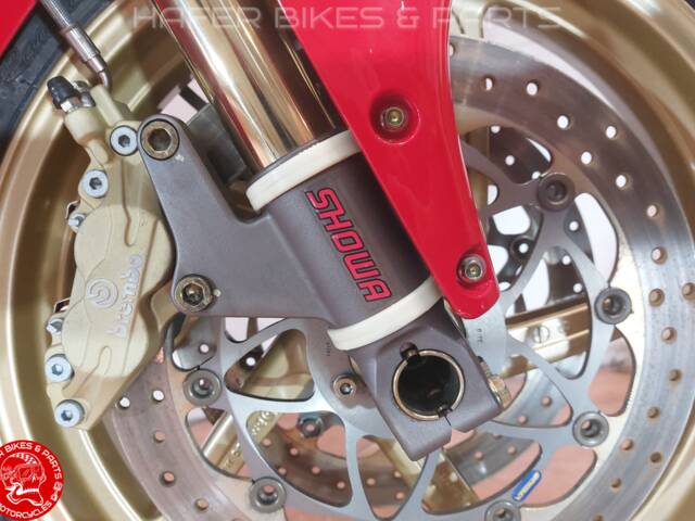 Ducati 748 S