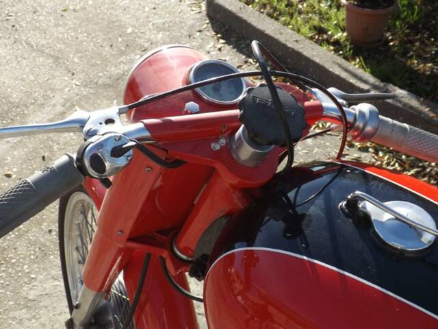 Rumi 125 Super Sport