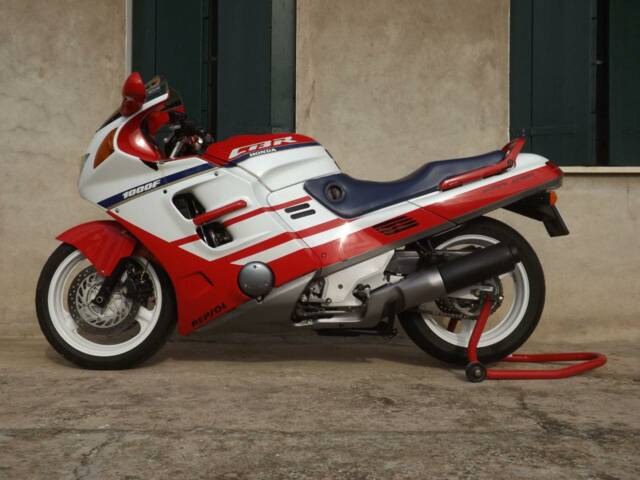 Honda CBR 1000F