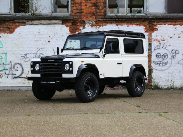 Image 1/36 of Land Rover 90 (1989)