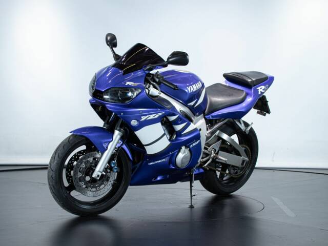Bild 1/12 von Yamaha DUMMY (1999)