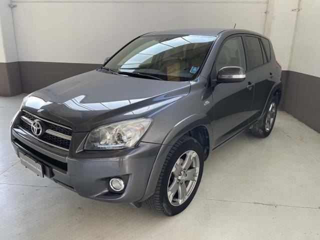 Imagen 1/12 de Toyota RAV4 2.2D (2009)