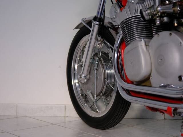 MV Agusta 750 Sport