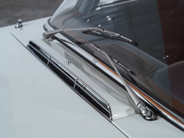 Mercedes-Benz 280 SL