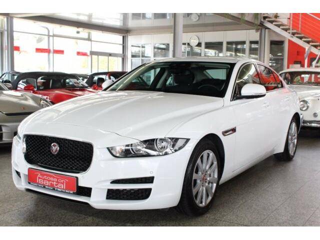Image 1/14 of Jaguar XE 20d (2016)