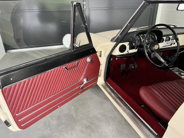 Alfa Romeo 1750 Spider Veloce