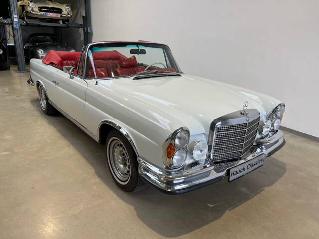 Mercedes-Benz 280 SE