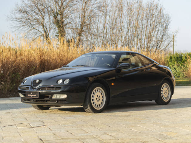 Bild 1/34 von Alfa Romeo GTV 2.0 V6 Turbo (1996)