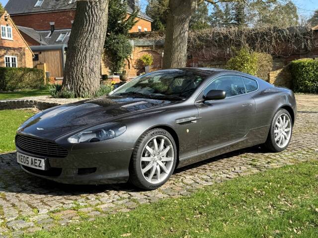 Imagen 1/33 de Aston Martin DB 9 (2005)