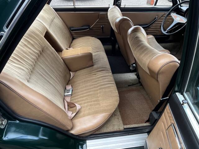 Audi 100 LS
