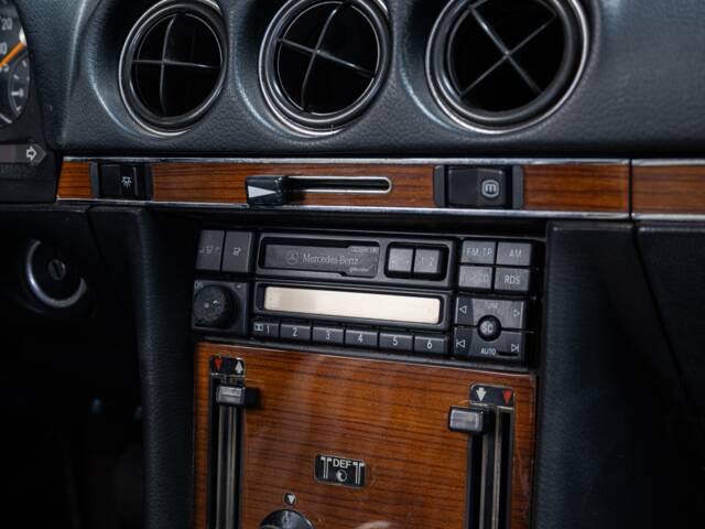 Mercedes-Benz 350 SL