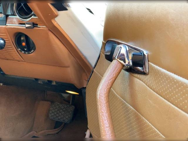 Mercedes-Benz 500 SL