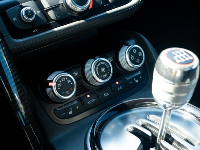 Audi R8 V10