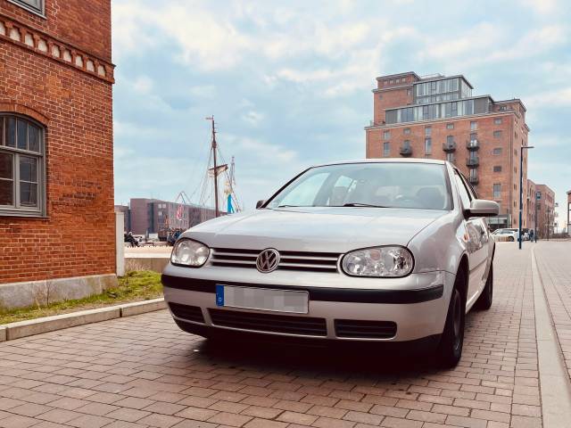 Image 1/13 of Volkswagen Golf IV 1.6 (1999)
