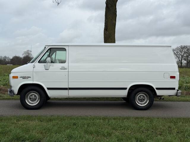 Chevrolet Sportsvan LWB