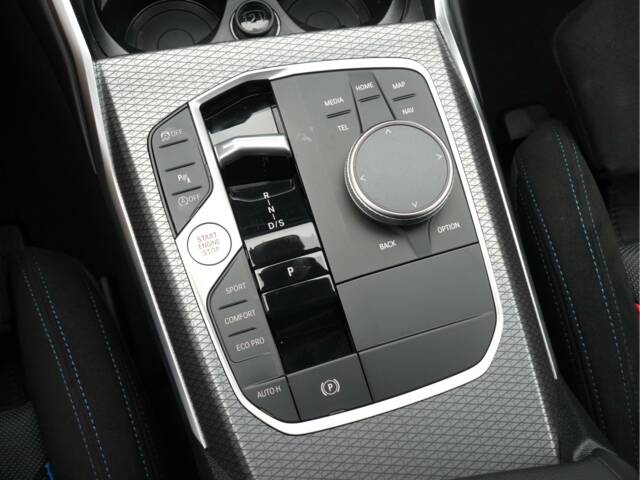 BMW 330i xDrive Touring