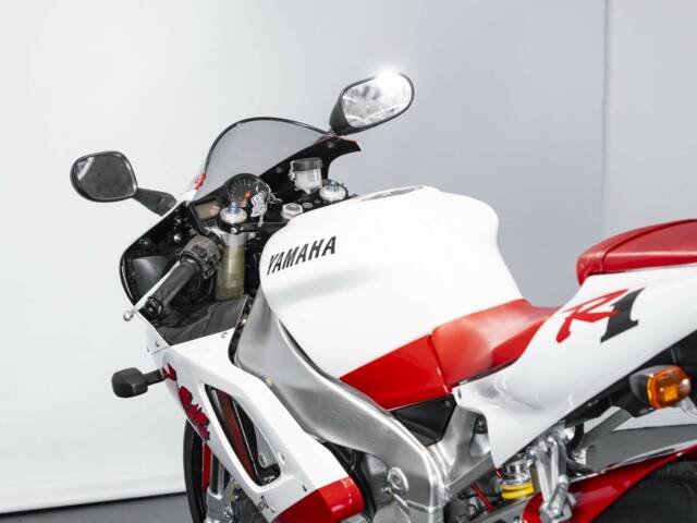 Yamaha YZF 1000 R1